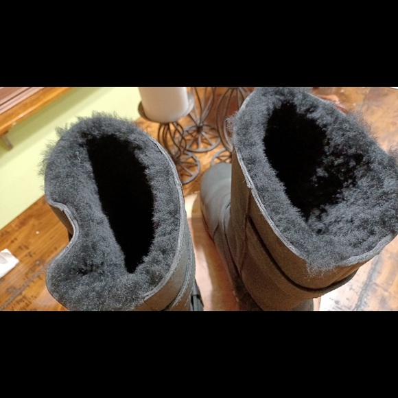 Ugg Noira Calf Boots - Picture 5 of 8